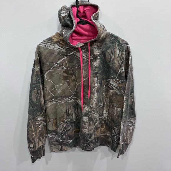 Realtree Other - Realtree Camouflage Hoodie with Pink Interior